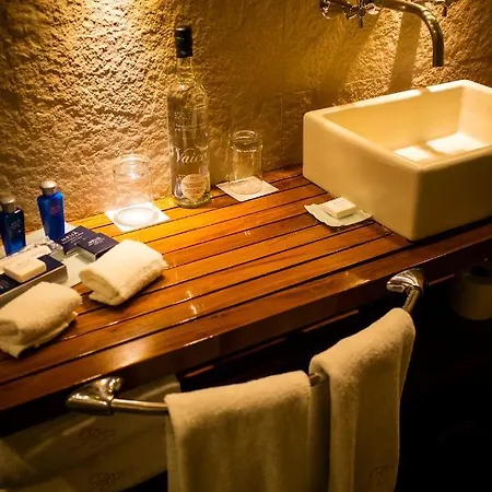 Melia Recoleta Plaza Hotel Buenos Aires Exterior foto Bathroom at the Taj Mahal Palace