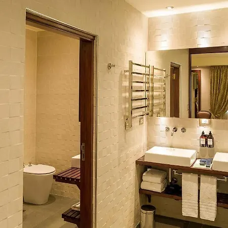 Melia Recoleta Plaza Hotel Buenos Aires Exterior foto A heated towel rail
